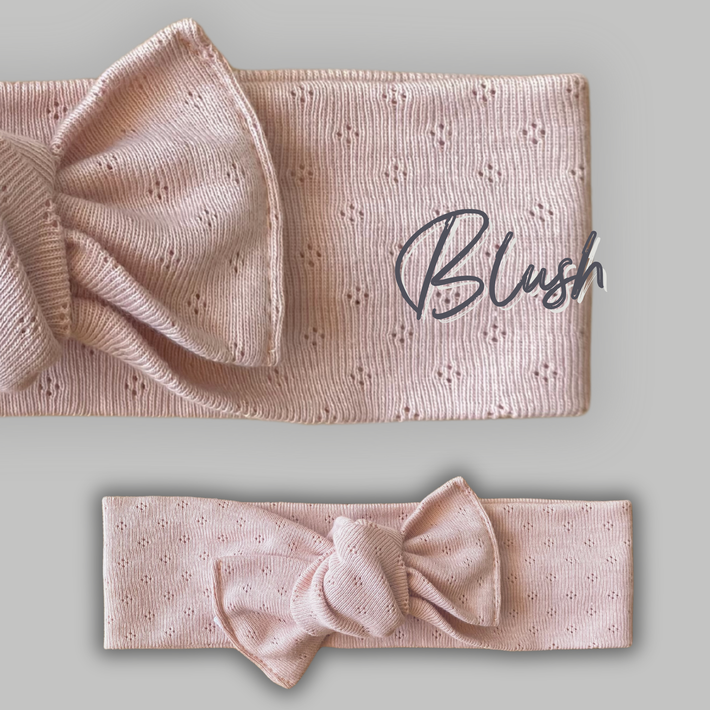 Fascia per capelli in jersey di cotone 100% colore blush. Dettaglio su nodo.
